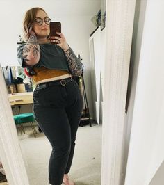 Mid Sized Alternative Fashion, Thrifted Plus Size Outfits, Plus Size Tshirt Outfits, Plus Size Edgy Fashion, Grunge Plus Size Outfits, Goth Hippie Outfits, Midsize Body Outfits, Midsize Winter, Chubby Style