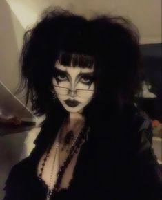 @dixinfernaal instagram Traditional Goth, Goth Subculture, Goth Hair, Goth Look, Goth Women