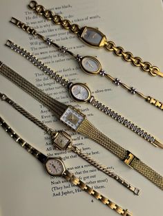 **Price includes ONE watch, unless you order more** If you are concerned about fit, or if your wrist size is below or above average  (6-7'') please message include your wrist measurement in order notes :) Unlock the secrets of time with our Vintage Mystery Wrist Watch! Each order brings you the allure of the 70s, 80s, or 90s, featuring a trendy gold metal, stainless, or leather/faux leather band. (not guaranteed to be real gold, silver or leather) Your wristwatch arrives in working order, comple Vintage Silver Watches For Everyday Use, Vintage Gold Watch Accessories For Everyday, 90s Watch, Vintage Womens Watch, Aesthetic Gifts, Classy Watch, Vintage Watches Women, Old Watches, Money Aesthetic