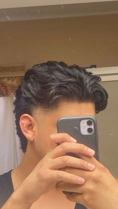 Mens Taper Haircut Long, Heir Stayl For Boy, Thick Haircut Men, Taper Fade Brush Back, Mens Haircut On Women, Mid Part Taper, 60 40 Hairstyle Men, Haircuts For Mexican Men, Burst Fade Middle Part