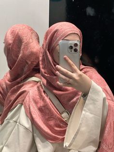 Pashmina Aesthetic, Hijabi Mirror Pic, Hijabi Fashion Aesthetic, Pashmina Hijab, Modest Aesthetic, New Hijab, Hijab Style Tutorial, Hijabi Aesthetic