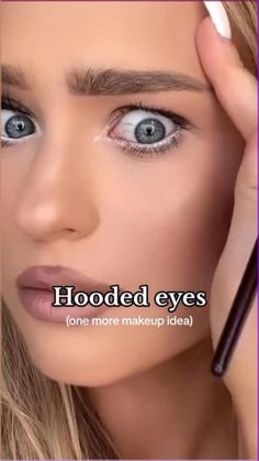 Hooded eyes tutorial by @ingaterner - a soft cut crease 🤌🏼 Droopy Eye Makeup, Eye Makeup Idea, Makeup For Hooded Eyelids, Hooded Eyes Tutorial, Eye Makeup For Hooded Eyes, Eyeshadow For Hooded Eyes, Hooded Eye Makeup Tutorial, Eye Makeup Cut Crease, Hooded Eyelids