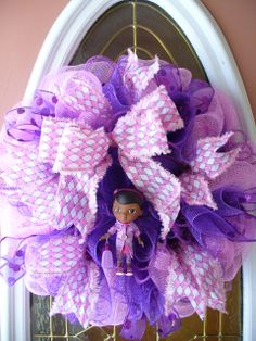 Doc McStuffins for sweet Reese :) Wreath Inspiration, Baby 1st Birthday, Wreath Ideas, Wreath Designs