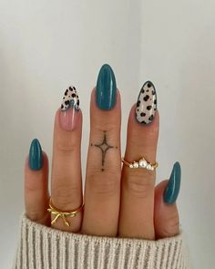 24 Stunning Teal Nail Designs You Must Try Trendy Almond Nails, Paznokcie Hello Kitty, Cheetah Print Nails, Western Nails, Kutek Disney, Nails Autumn, Chic Nail Art, Teal Nails, Nail Looks