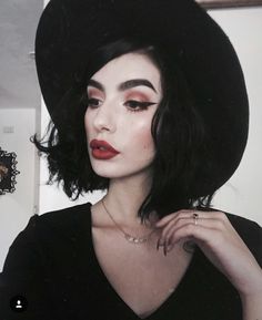 Alt Wedding Makeup, Wedding Makeup Freckles, Makeup Freckles, Witchy Makeup, Makeup Looks To Try, Elegantes Makeup, Bold Makeup Looks, Beauty Lips, Witch Makeup