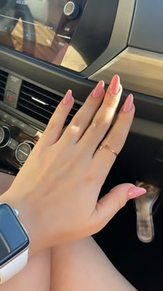 Basic Nails Ideas, Nails Delicadas, Paty Aesthetic, Simple Gel Nails, Casual Nails, Xmas Nails, Dream Nails, Chic Nails, Cute Acrylic Nails