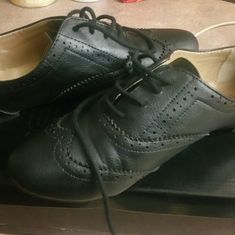 Black Vintage Super Cute New In Box Black Low-top Heels For Formal Occasions, Shoes Brand, Black Vintage, Womens Oxfords, Shoe Brands, New Color, Dress Shoes Men, Oxford Shoes, Dress Shoes