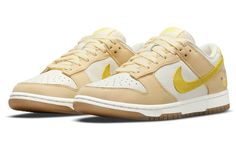 The forthcoming pair indulges in an off-white tumbled leather that sets the stage for citrus-inspired suede overlays. The forefoot, lace guards, and most of the heels are covered in muted yellow. SKU: DJ6902-700 Dunk Colorways, Nike Images, Nike Sb Shoes, Nike Kicks, Cute Nike Shoes, Cute Nikes, Lemon Drop, Swag Shoes, Nike Dunk Low