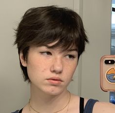 Transmasc Haircut Square Face, Ramona Flowers Hairstyle, Short Hairstyle For Square Face, Enby Haircuts Straight Hair, Short Straight Hair Transmasc, Nonbinary Hair Straight Short, Super Short Wolfcut, Pixie Cut For Straight Hair, Trans Masc Haircuts Straight Hair