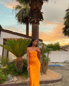 Fashion Brenda, Pretty Gowns, Laura Harrier, Travel Fits, Clothing Aesthetic, Vacay Outfits, Insta Ideas, Summer 22, Vacation Outfit