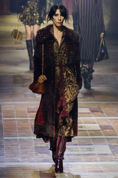 Lanvin - Fall 2015 RTW Gelang Manik, Pilates Studio, Runway Trends, Fall 2015, Mode Outfits, Lanvin, Runway Fashion, Bohemian Style, Paris Fashion Week