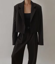 Blazer Crop Top Outfit, Grad Suits, Brown Tank Top, Joah Brown, Crop Top Outfits, Fashion Inspiration Design, Cropped Blazer, Black White Fashion, Minimal Fashion