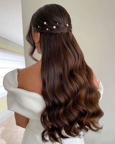 Simple Prom Hair, Quince Hairstyles, Long Hair Wedding Styles, Prom Hairstyles For Long Hair, Peinados Fáciles Para Cabello Corto, Pearl Hair Pins, Hairdo For Long Hair, Hair Stylist Life, Aesthetic Hair