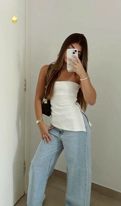 Summer Business Casual Outfits For Women Style Inspiration, Europe Outfit Ideas Summer, Party Fit Ideas, Classy Casual Summer Outfits, Outfit Mirror Pics, Nice Outfits Dressy, Outfits Verano Aesthetic, Mirror Outfit Pics, White Tops Outfit