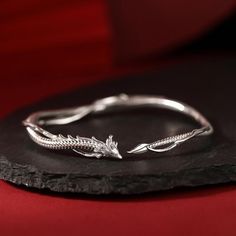 Vintage Handmade 925 Sterling Silver Dragon Bracelet Hand Bangle | eBay Bracelet Pack, Dragon Bracelet, Metal Cuff Bracelet, Packing Jewelry, Dragon Jewelry, Silver Dragon, Estilo Punk, Zodiac Jewelry, Year Of The Dragon