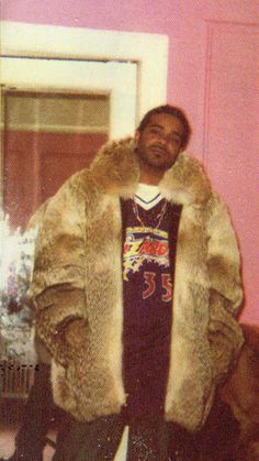 Jim Jones Rapper, Cash Carti, Tie A Necktie, Jim Jones, Trap Art, Hip Hop Classics, Hip Hop Hoodies, Purple Mattress