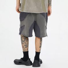 UNDERWATER Raw Edge Washed Denim Shorts | PROJECTISR US Streetwear Wardrobe, Oversized Shorts, Unique Clothing Style, Vintage Aesthetics, Japanese Street, Jean Accessories, Loose Jeans, Japanese Street Fashion, Edgy Look