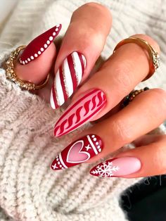 Nail Art Cute, Christmas Nail Colors, Candy Cane Nails, Sweater Nails, Nail Candy, Nails Medium