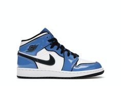 Check out the Jordan 1 Mid Signal Blue (GS) available on @StockX Jordan 1 Mid Blue, Guerriero Samurai, Nike Jordan 1 Mid, Jordan Mid, Jordan Shop, Jordan Model, Air Jordan 1 Mid Se, Nike Air Jordan 1 Mid, Nike Air Jordan 1