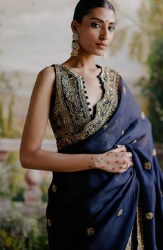 Sabyasachi Bridal Saree, Blue Organza Saree, Organza Sari, Embellished Saree, Cut Blouse, Indian Sari Dress, Blue Organza, Traditional Blouse Designs, Traditional Indian Outfits