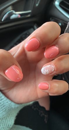 Nail Ideas Round Short, Easy Nail Ideas Short Nails, Fun Girly Acrylic Nails, Very Short Nails Ideas Summer Gel, Simple Short Dip Nail Designs, Business Nails Professional Summer, Cute Summer Dip Nails Short, Summer Nail Inspo 2023 Simple, Simple Nail Ideas For Summer Short