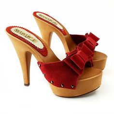 Platform Clogs Shoes, Wedges Heels, Heels Red, Bday Gift, Suede Clogs, Gift Inspo, Zanotti Shoes, Woman Style, Girly Shoes