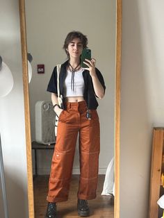 Futch Outfits Summer, Queer Artist Fashion, Queer Masc Summer Fashion, Feminine Transmasc Outfits, Feminine Masc Outfits, Masculine But Feminine Outfits, Queer Bar Outfit, Enby Fashion Summer