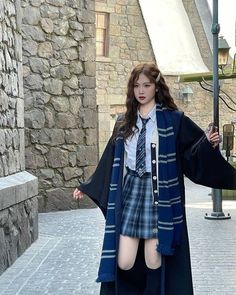 Ravenclaw Halloween Costume, Harry Potter Inspired Outfits, Harry Potter Uniform, Harry Potter Robes, Hogwarts Uniform