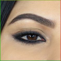 Smudged kohl eye look Simple smokey Beginner smokey eye #smokeyeyemakeup #smokeyeyes #smokeyeyetutorial #smokeyeyeshadow #kohlsmokey #beginnersmokeyeye #smudgedsmokeyeye #easysmokeyeye #simplesmokeyeye #smokeyeyemakeupstepbystep #kohlpencileye #kohlsmokeylook #smokeymakeup Mystical Makeup, Kohl Eyes, Daytime Smokey Eye, Seasonal Makeup, Eyeliner Application, Smokey Eye Makeup Look, Apply Eyeshadow