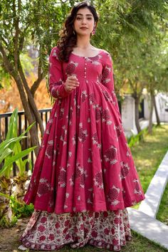 Attractive Cotton Silk Fabric Rani Color Festival Wear Kurti Bottom Se Suit Neck, Pink Anarkali, Latest Maxi Dresses, Kurti Dress, Floral Frocks, Frock Style, Cotton Anarkali, Cotton Silk Fabric, Frock For Women