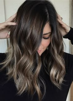 Bayalage ombré Chocolate Brown Hair Color, Brunette Balayage, Brunette Balayage Hair, Brown Hair Balayage, Balayage Brunette, Brown Blonde Hair, Hair Color Balayage, Light Brown Hair, Brown Hair Colors