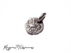 Check out this item in my Etsy shop https://www.etsy.com/listing/1076202579/sterling-silver-antique-pendant-1843-foo Scene Jewelry, Foo Dogs, Female Symbol, Dog Pendant, Foo Dog, Antique Pendant, Mens Pendant, East Asia, Cultural Heritage