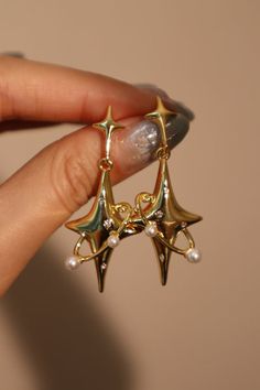 Celestial Jewelry Gold, Gold Celestial Jewelry, Cute Girly Accessories, Gold Accessories Aesthetic, Cute Gold Earrings, Jóias Body Chains, Vintage Gold Jewelry, Dope Jewelry Accessories, Saturn Earrings