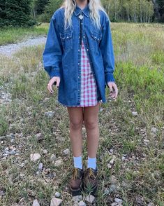 Western Prairie Outfit, Indie Preppy Outfits, Midwest Outfit Aesthetic, Fall Outfits Women Boho, Feminine Outdoorsy Style, Colorful Fits Aesthetic, Creative Summer Outfits, Southern Aesthetic Outfits, Prairie Aesthetic Fashion