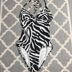 New Without Tags! Never Worn! No Flaws Fitted Black Zebra Print Swimwear, Black Fitted Swimwear With Zebra Print, Womens Swim, Old Navy, Swimming, Black White, One Piece, Black And White, Navy