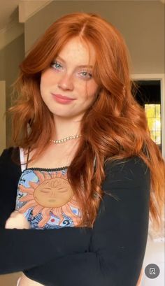 Red Hair Faceclaims, Pretty Hair Highlights, Dark Honey Red Hair, Red Hair With Fair Skin, Ginger Hair Pale Skin Blue Eyes, Natural Looking Ginger Hair, Ginger Hair Styles Natural Redhead, Scotlyn Ryan, Red Head Curtain Bangs