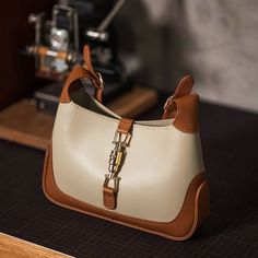 【Meaningful Gifts】- You can imagine how happy they are when you give the finished bags to your friends, lovers or daughters. This gift not only shows your diy skills, but also reflects your intentions. It is especially suitable as a gift for anniversaries, birthdays and large festivals. Leather Hobo Bag