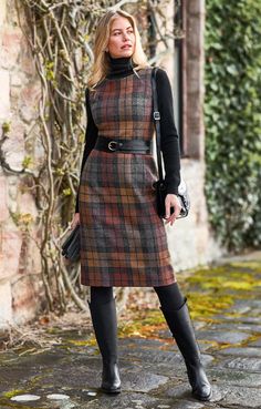 Timeless Tweeds | House Of Bruar Tweed Fashion, Tweed Outfit, Fall Outfit Ideas, Granny Chic, Dress Drawing, Tartan Dress, Holiday Wear, Crew Clothing, Autumn Outfits