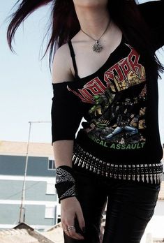 Metal Women Fashion, Heavy Metal Aesthetic Outfits, Metalhead Summer Outfits, Metalhead Outfits Women, Metal Show Outfit, Black Metal Outfit, Metalcore Outfit, Metal Outfits, Metal Outfits Women