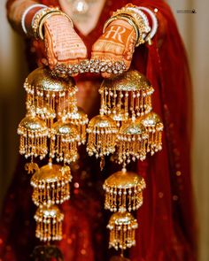 Chunri For Bride, Chooda Ceremony Decor, Kaleeras Brides, Kaleerein Designs, Kaleere Punjabi