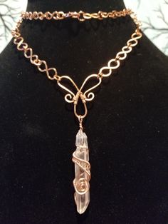 This enchanting wire wrapped quartz crystal and chain are handmade from tarnish resistant copper wire. Copper Wrapped Crystals, Wire Wrapped Crystal Necklace, Queens Jewels, Copper Wire Jewelry, Wire Wrapping Crystals, Quartz Crystal Necklace, Wire Wrapped Necklace, Denver Co, Wire Wrapped Pendant