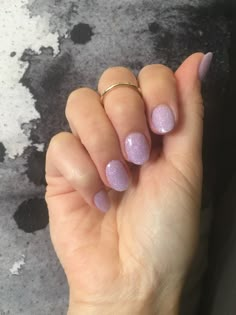 SNS pale purple/lilac beautiful spring nails. With sparkle Purple Gel Dip Nails, White And Purple Sparkle Nails, Lavender Nails Dip Powder, Pastel Purple Nails With Glitter, Shimmery Lavender Nails, Lilac Sns Nails, Light Purple Nails With Sparkle, Lavender Nails With Sparkle, Bridesmaid Nails Purple Dress