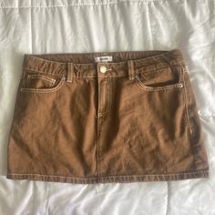 Gorgeous Brown Color With Contrast Stitching. Brand New, Amazing Quality Denim Mini Skirt! 5 Pockets. Size Medium. Runs True To Size. Brown Denim Skirt Outfit, Brown Denim Skirt, Brown Mini Skirt, Denim Skirt Outfits, Brown Skirt, Brown Skirts, Denim Mini, Denim Mini Skirt, Contrast Stitch