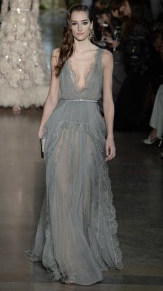 Elie Saab Haute Couture, Attic Room, Elie Saab Spring, Elie Saab Couture, Attic Storage, Couture Week, Outfit Trends, Modern Carpet, Couture Gowns