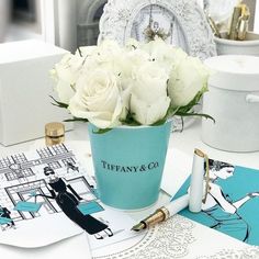 Jana Core, Breakfast At Tiffany's Aesthetic, Tiffany Room, Kerrie Hess, Megan Hess, Tiffany Jewelry, Paper Garland