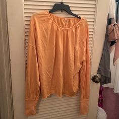 Nwot Yellow Ish Orange Ish Long Sleeve Top Size Small Oversized. Semi Backless. Free People Long Sleeve, Fp Movement, Orange Yellow, Color Orange, Free People Tops, Long Sleeve Top, Long Sleeve Tops, Long Sleeve Tees, Sleeve Top