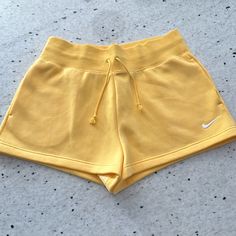 Beautiful Yellow Color! Fleece Like Material Sweat Shorts Outfit, Nike Cotton Shorts, Nike Sweatshorts, Nike Sweat Shorts, Dark Blue Tie, Sweatshirt Shorts, Yellow Clothes, Black Lounge, High Waisted Briefs