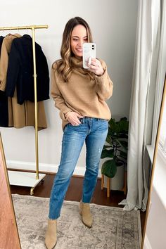 Outfits With Black Work Pants, Slim Cropped Jeans Outfit, Straight Fit Jeans Outfit Women Winter, Straight Cropped Jeans Outfit Winter, How To Wear Slim Straight Jeans, How To Style Slim Straight Jeans, Old Navy Og Straight Jeans Outfits, Booties With Straight Leg Jeans, Straight Jeans Shoes