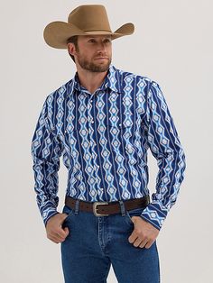 STYLE THAT’S READY TO RODEO Wrangler's Checotah® has a home in the closets of cowboys around the world. This men's Checotah long-sleeve western snap Navajo-inspired printed shirt is designed to make a statement no matter the destination. It features a classic fit, a spread collar, pointed yokes, two snap flap pockets with a convenient pencil slot, adjustable cuffs, and a full-length snap closure for the finishing touch. Best of all, it's crafted from cotton for uncompromising comfort. Look sharp Tennis Shoe Heels, Mens Lounge Pants, Wrangler Shirts, Womens Dress Pants, Men's Shirts, Jogger Sweatpants, Sweater Blouse, Cut Jeans, Mens Bottom