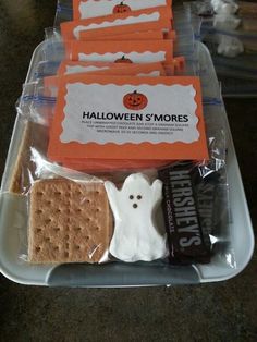 halloween s'mores are in a plastic container